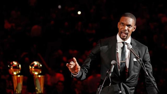 开云中国-即将迈入名人堂！波什的生涯就是NBA长人演变史