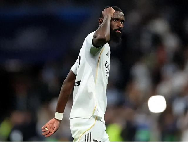 kaiyun网站-1年3次受伤!皇马33岁悍将重返巅峰:防死哈兰德 再当核心|吕迪格|曼城|欧冠|埃尔林-哈兰德|皇家马德里_新浪体育_新浪新闻