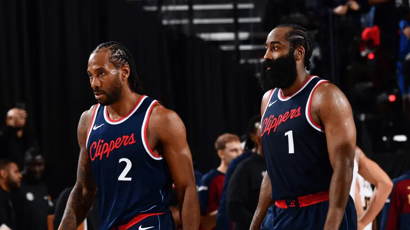 开云-快船本赛季最终战绩为42胜40负,相比上赛季多输了8场